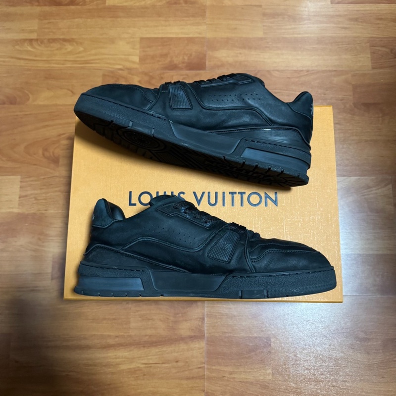 Lv Trainer新款做舊黑武士 小牛皮低幫板鞋 男款 黑色 41.5碼-1