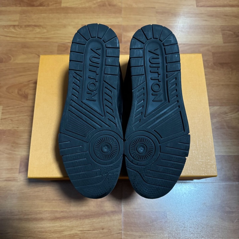 Lv Trainer新款做舊黑武士 小牛皮低幫板鞋 男款 黑色 41.5碼-6