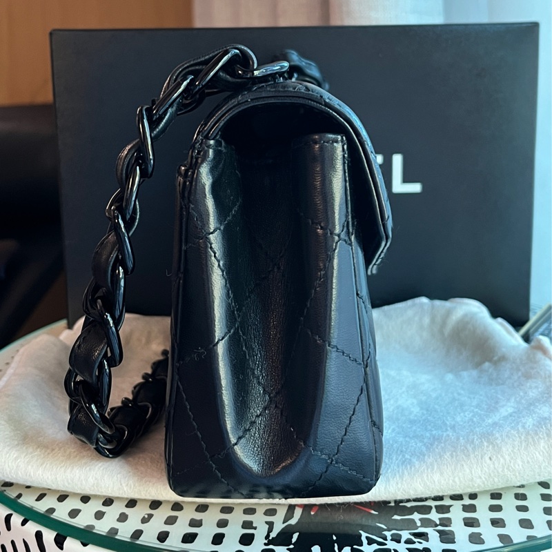 香奈兒CHANEL So Black 中古包 稀有全黑系列側背老香 方胖粗背帶肩背款-11