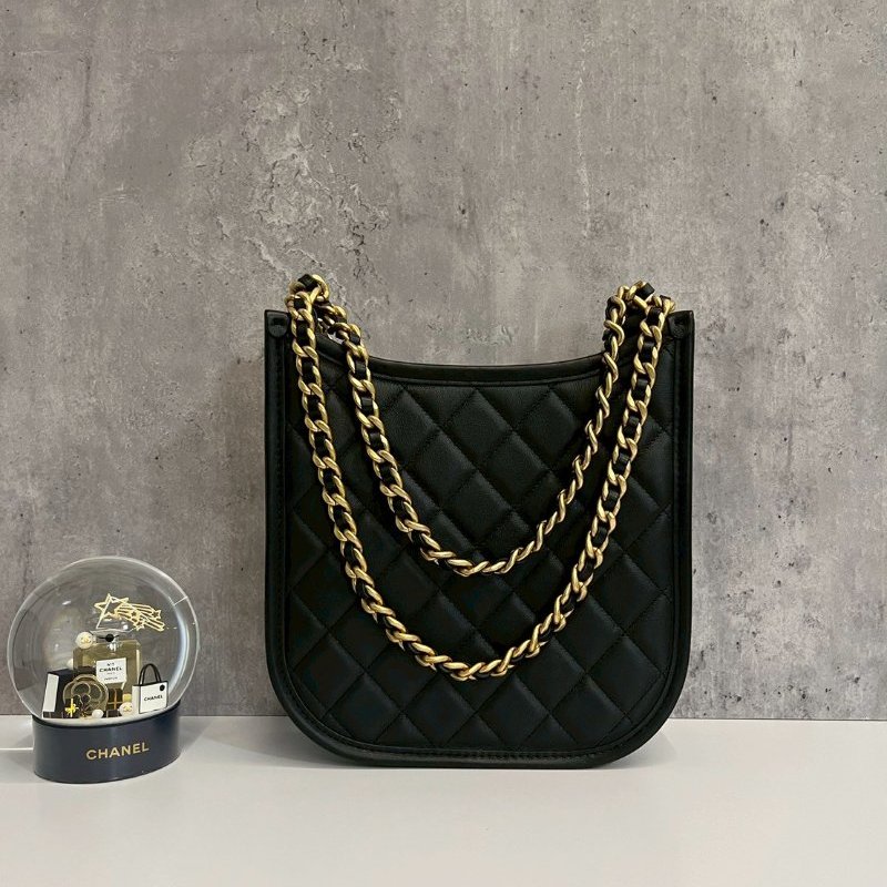 Chanel 24S hobo bag 黑金牛 晶片款-1