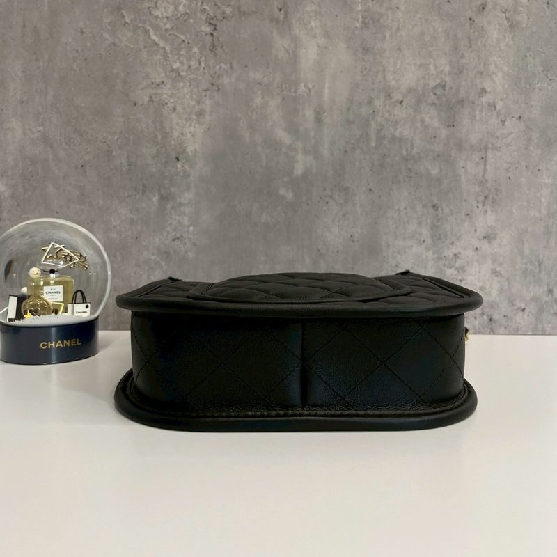 Chanel 24S hobo bag 黑金牛 晶片款-6