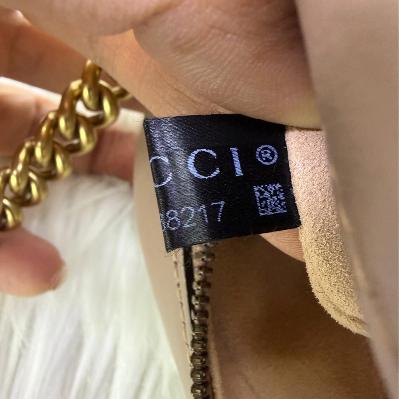 這款手袋是Gucci 的Porcelain Rose Calfskin Matelasse Small GG Marmont Chain Shoulder Bag。-13