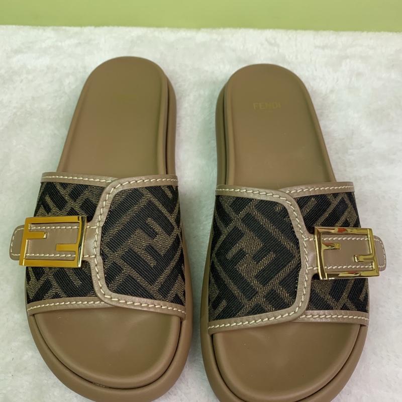 Fendi/芬迪 老花拖鞋 38碼 正常使用痕跡-0