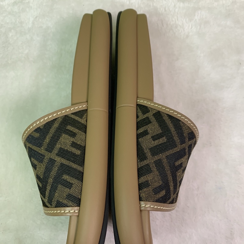 Fendi/芬迪 老花拖鞋 38碼 正常使用痕跡-2