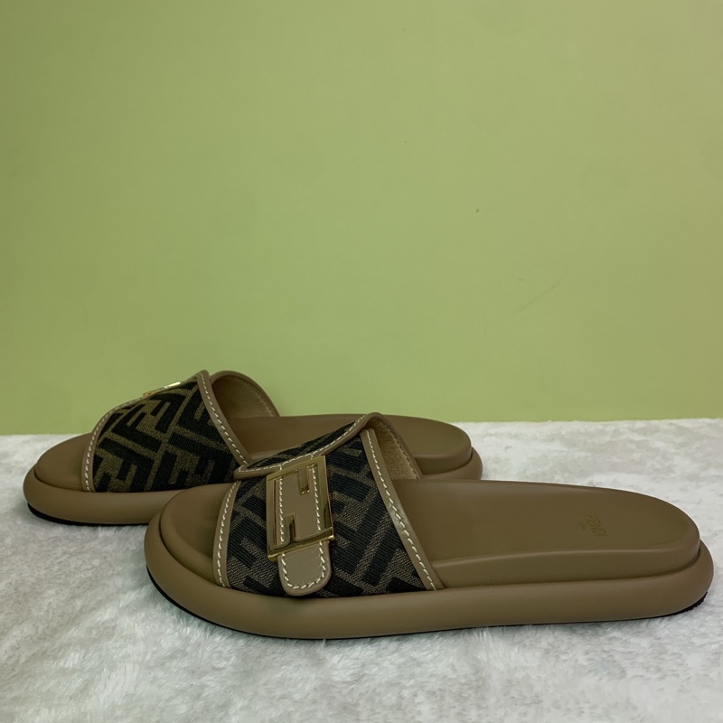 Fendi/芬迪 老花拖鞋 38碼 正常使用痕跡-4