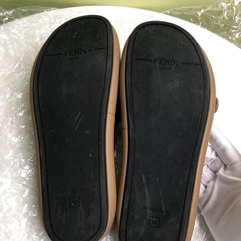 Fendi/芬迪 老花拖鞋 38碼 正常使用痕跡-9