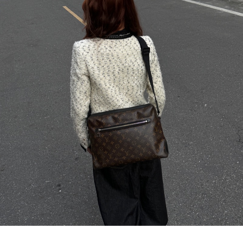 【極新🎁】 LV Macassar 經典老花 郵差包 （專櫃106,000）-4