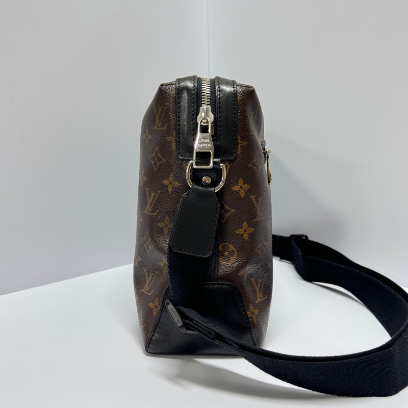 【極新🎁】 LV Macassar 經典老花 郵差包 （專櫃106,000）-7