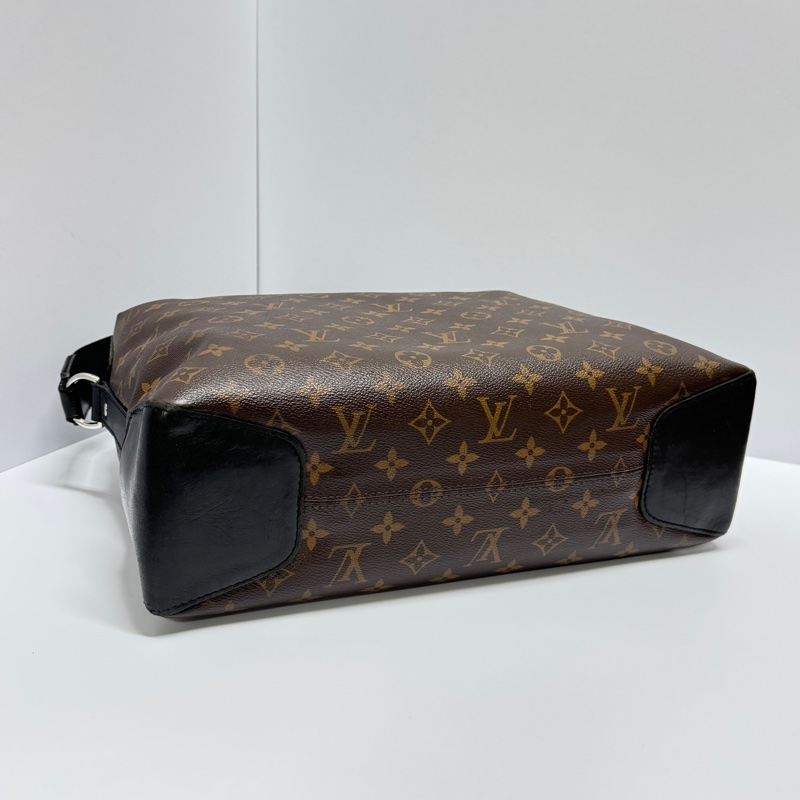 【極新🎁】 LV Macassar 經典老花 郵差包 （專櫃106,000）-13