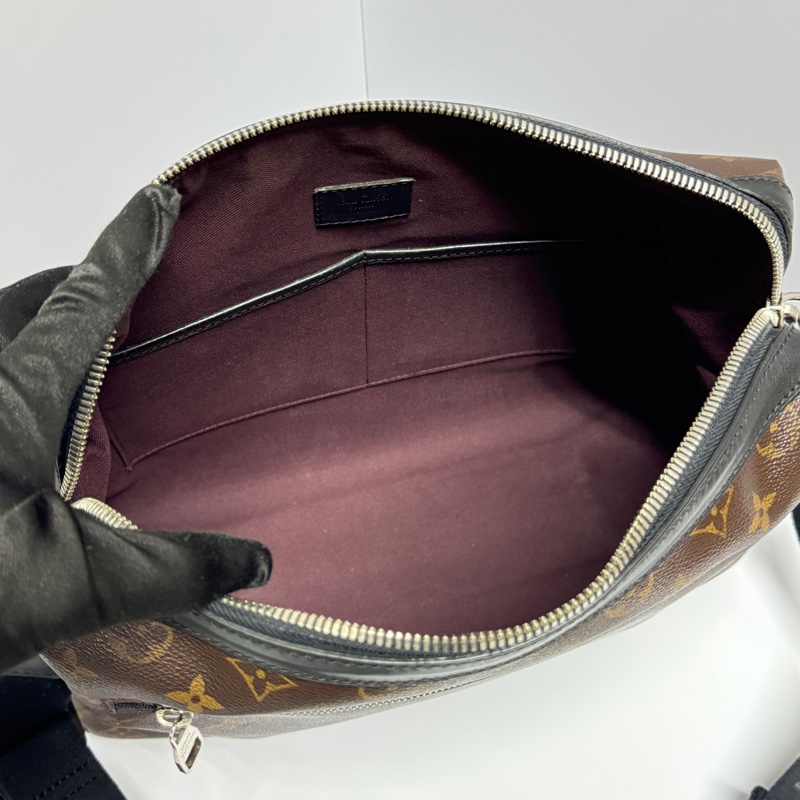 【極新🎁】 LV Macassar 經典老花 郵差包 （專櫃106,000）-16