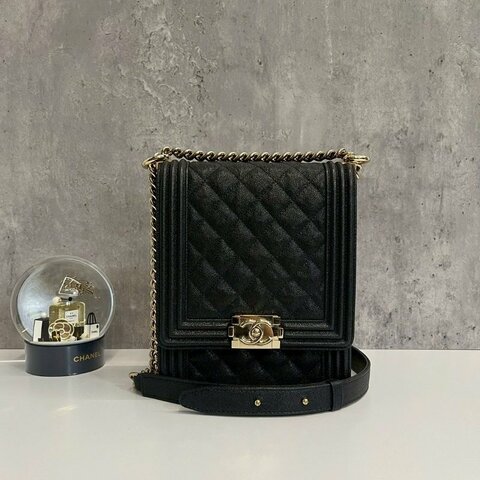 Chanel 豎版 boy 荔枝牛淡金釦