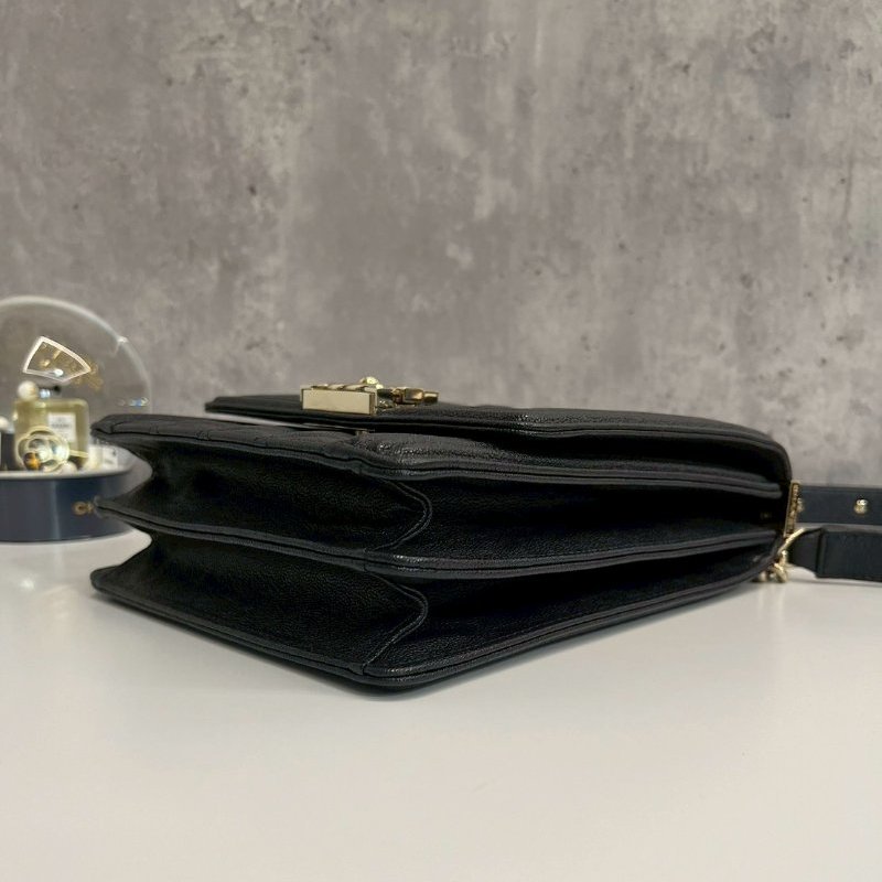 Chanel 豎版 boy 荔枝牛淡金釦-5