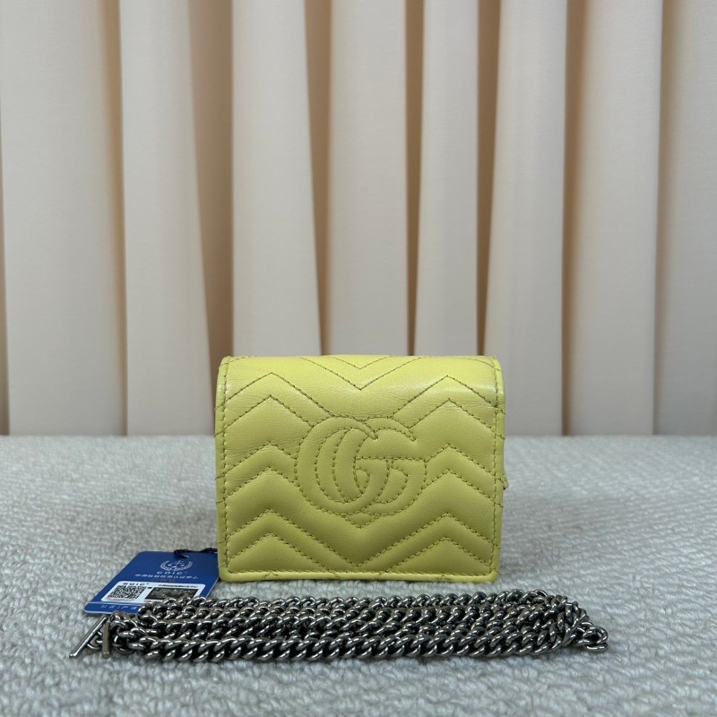 Gucci古馳經典小羊皮鏈條小錢包  標誌性雙G金屬扣閃耀奪目 質感高級不撞款 柔軟羊皮觸感細膩 輕鬆切換手拿/斜挎多種背法 通勤約會皆宜-6