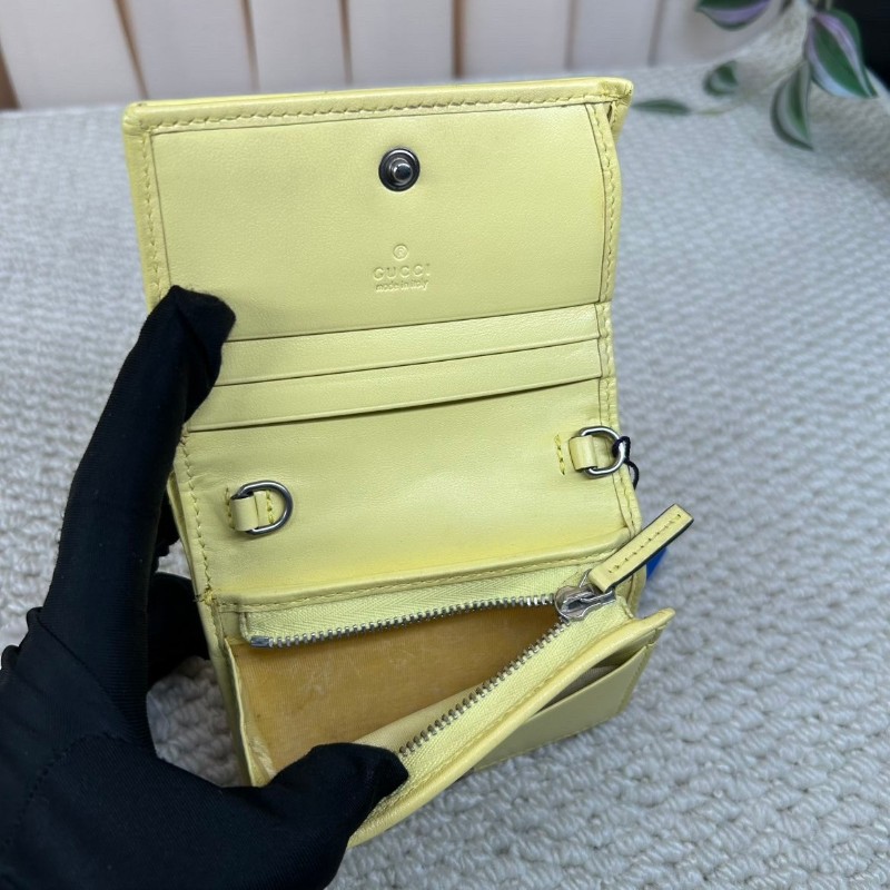 Gucci古馳經典小羊皮鏈條小錢包  標誌性雙G金屬扣閃耀奪目 質感高級不撞款 柔軟羊皮觸感細膩 輕鬆切換手拿/斜挎多種背法 通勤約會皆宜-13