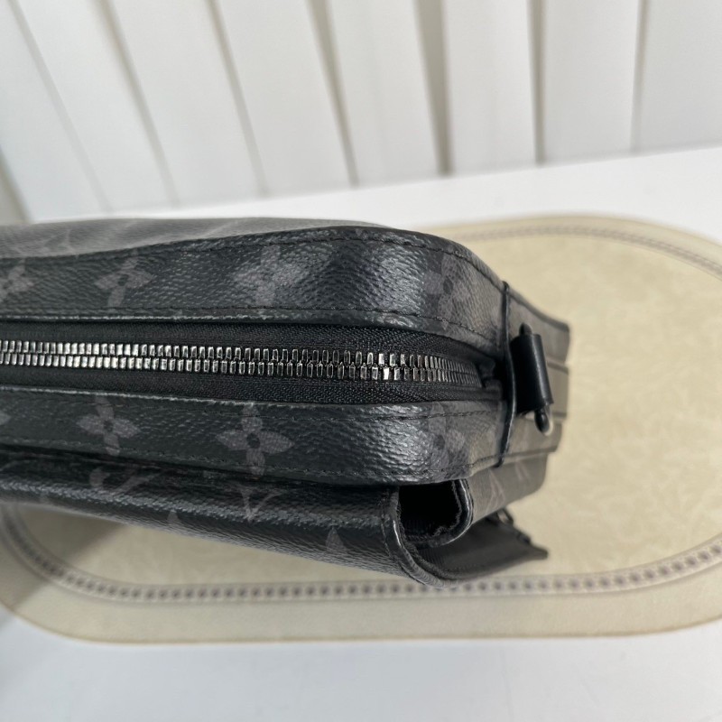 LV路易威登  芯片款 Steamer 黑老花郵差包單肩包斜挎包 男款-14
