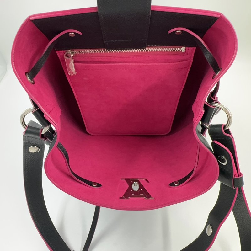 LV 黑牛皮桃紅內裡銀釦束口水桶包M54677(LOGO膠膜還在)-7