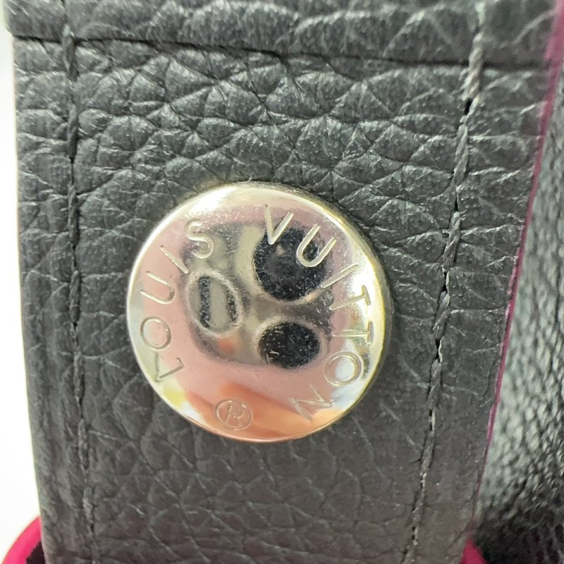 LV 黑牛皮桃紅內裡銀釦束口水桶包M54677(LOGO膠膜還在)-15
