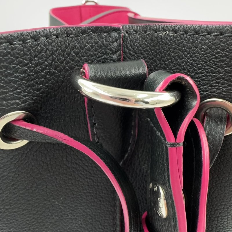 LV 黑牛皮桃紅內裡銀釦束口水桶包M54677(LOGO膠膜還在)-22