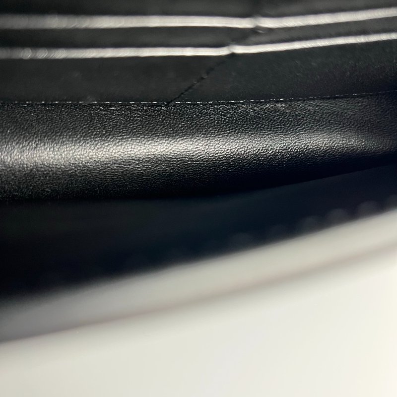 FENDI 黑皮革滿版老花WOC包-6