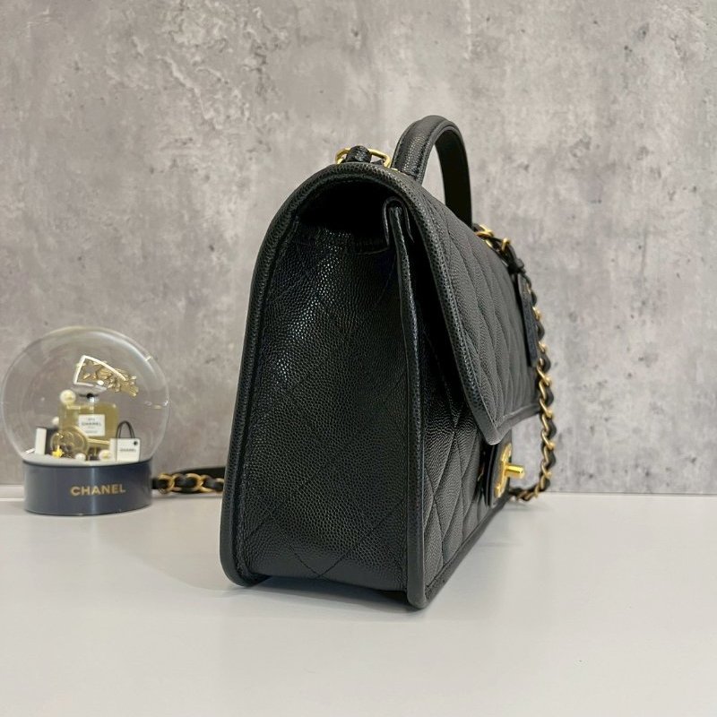 Chanel 22k 軍牌手柄郵差包 晶片款 黑金荔枝牛皮 全配-2