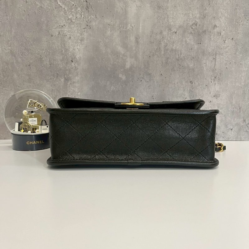 Chanel 22k 軍牌手柄郵差包 晶片款 黑金荔枝牛皮 全配-6