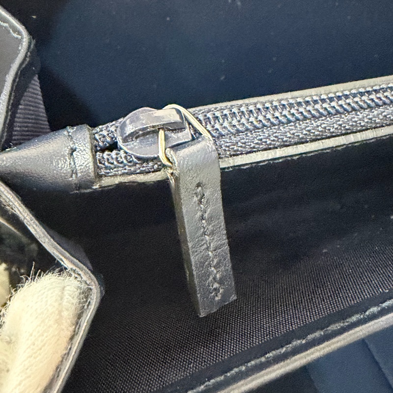 GUCCI 447906 深藍 全皮 拉鍊夾 零錢包 手機包 支票夾 護照夾 長夾-34