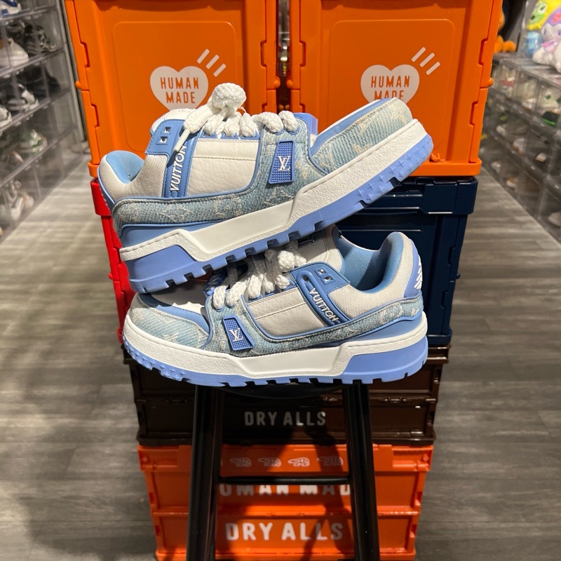 Lv trainer 牛仔胖丁Eu41-1