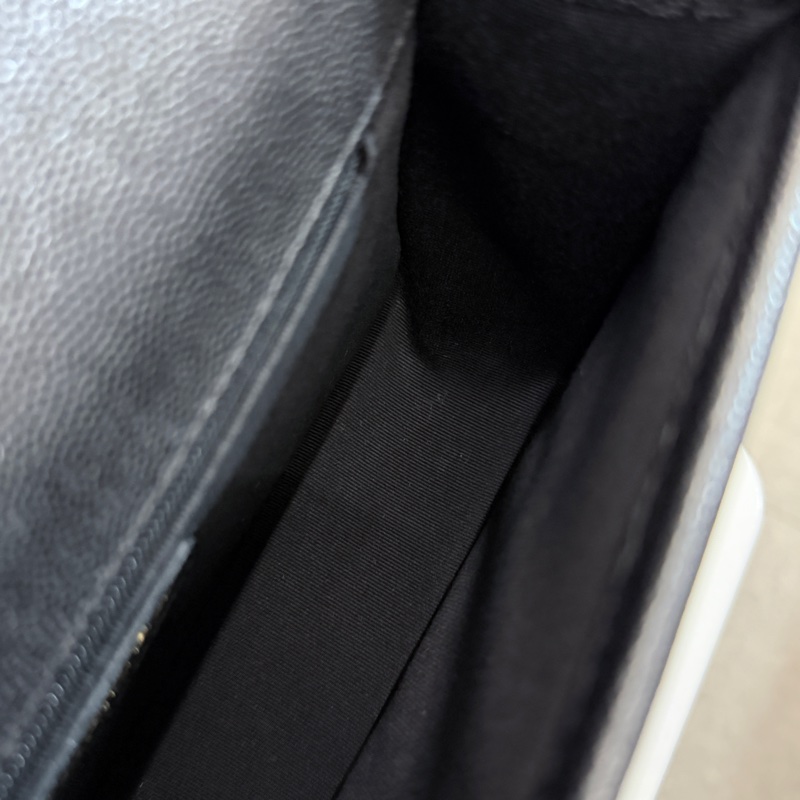 Chanel 22k 軍牌手柄郵差包 晶片款 黑金荔枝牛皮 全配-10