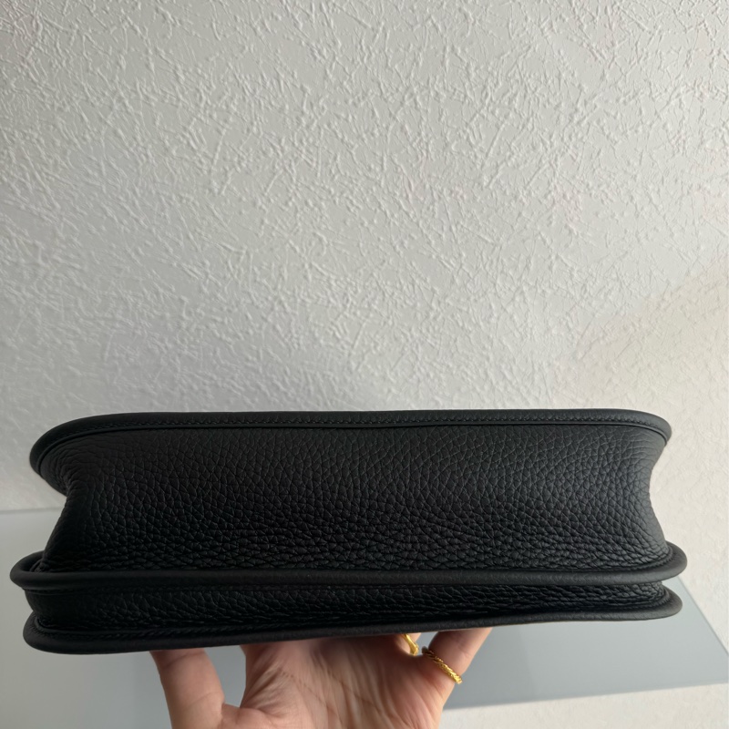 Hermes黑色銀釦eyelyne29 男女背都超好看-4