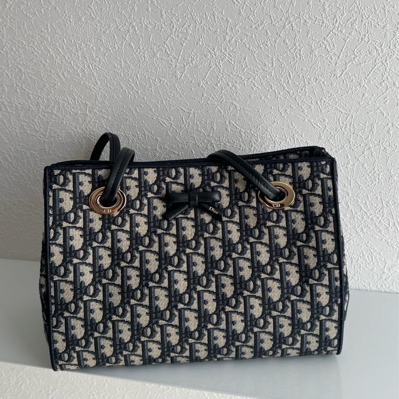 Dior藍緹花蝴蝶結雙肩包🎀 水水必買-1