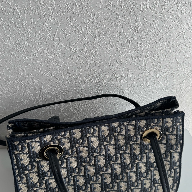 Dior藍緹花蝴蝶結雙肩包🎀 水水必買-5