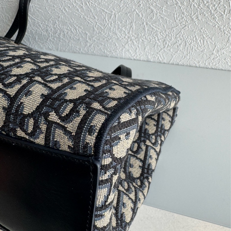 Dior藍緹花蝴蝶結雙肩包🎀 水水必買-8