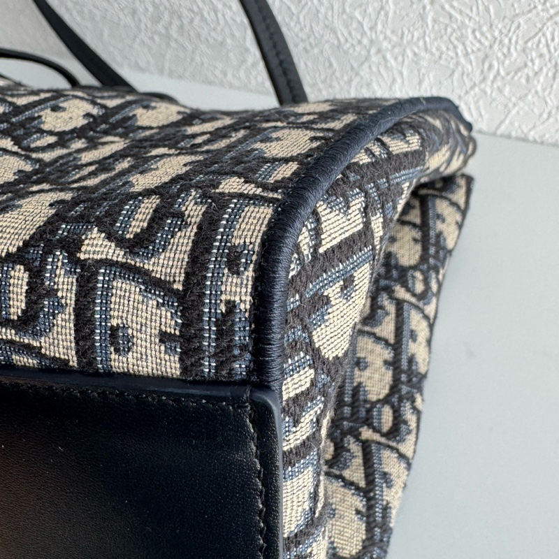 Dior藍緹花蝴蝶結雙肩包🎀 水水必買-9