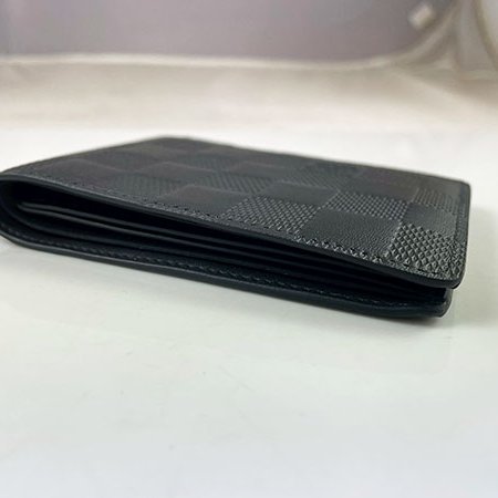 ＊奢華大道國際精品＊【L3320】LV黑色棋盤格牛皮壓紋 SLENDER 對開短夾 N63263-4