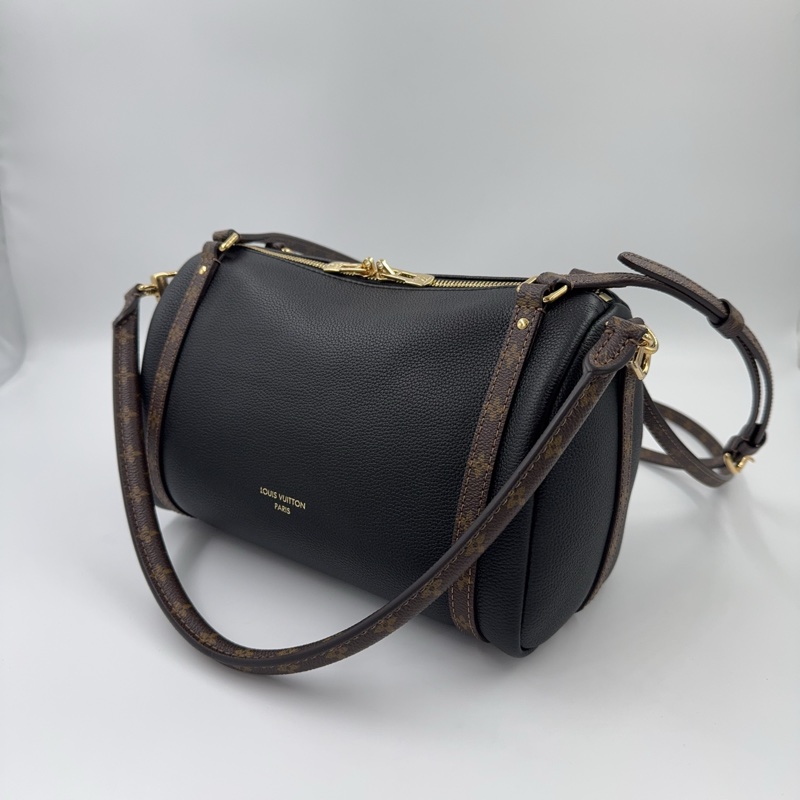 LV黑牛皮原花雙耳背帶波士頓肩側背包M26039-7