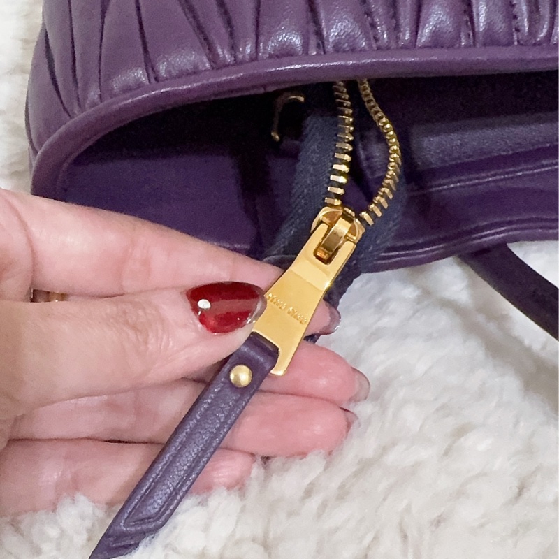 全新未使用MIU MIU 手提肩背包-16