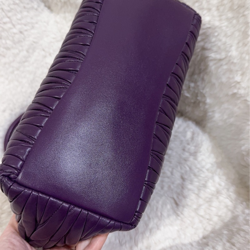 全新未使用MIU MIU 手提肩背包-28