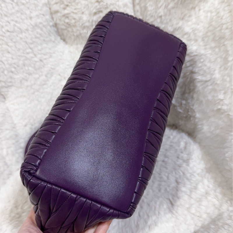 全新未使用MIU MIU 手提肩背包-54