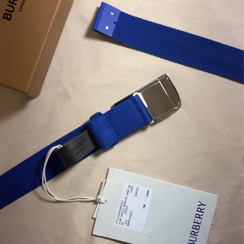 🎁全新盒裝 閒置未使用 2025新款 Burberry 巴寶莉 騎士藍戰馬皮帶/腰帶（原價14900）-7