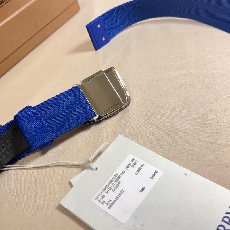🎁全新盒裝 閒置未使用 2025新款 Burberry 巴寶莉 騎士藍戰馬皮帶/腰帶（原價14900）-9
