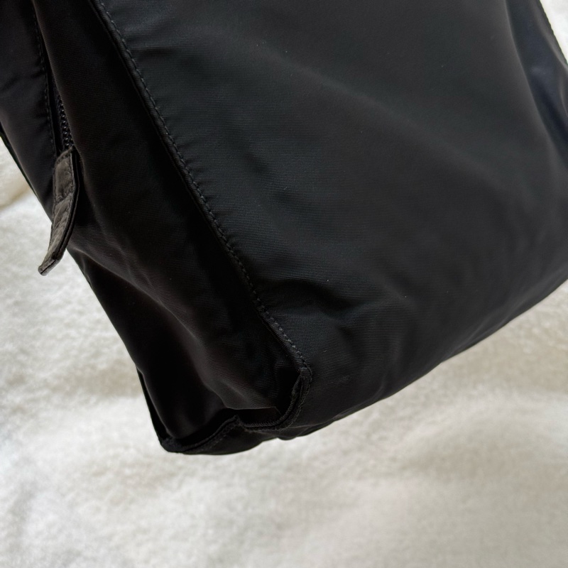 PRADA黑色拼皮竪版托特包 小號-11