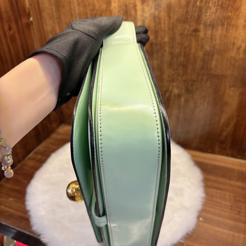 Celine 亮面薄荷綠手提包-4