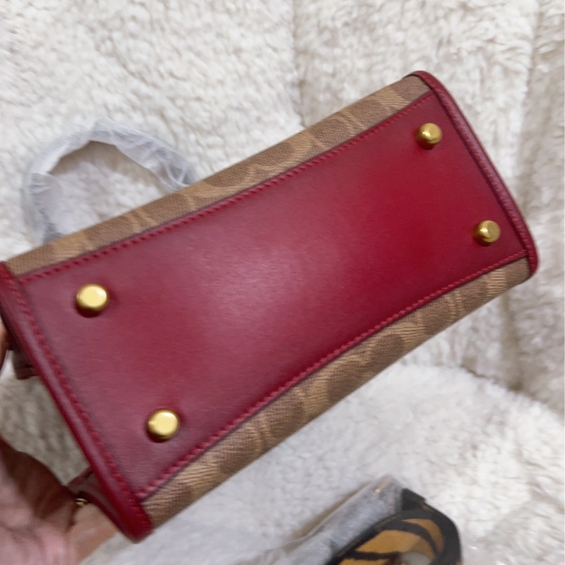 全新 Coach手提肩背包 Field tote22-25