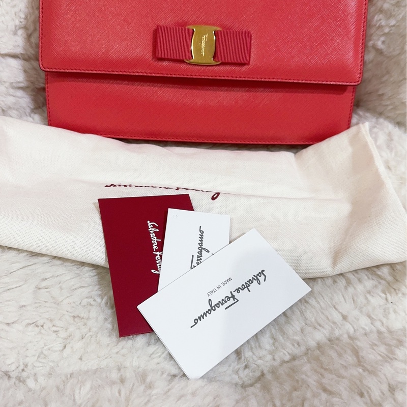 未使用經典Salvatore Ferragamo鏈條包-13