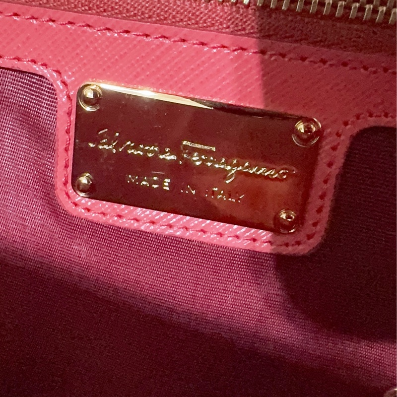 未使用經典Salvatore Ferragamo鏈條包-28