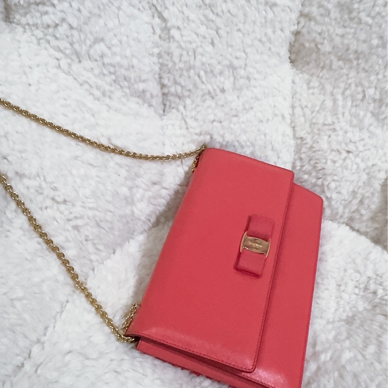 未使用經典Salvatore Ferragamo鏈條包-58