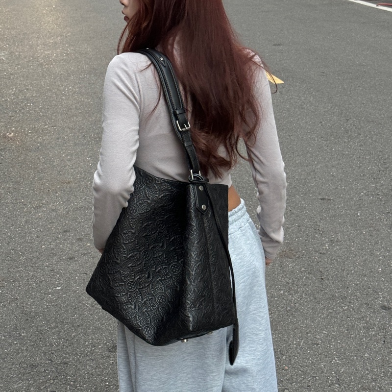 【超稀有限量款⏰】 LV Antheia Hobo 腋下肩背包（專櫃限量發售22.7萬）-25