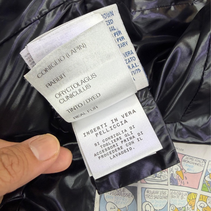 This is Moncler 女裝外套-11