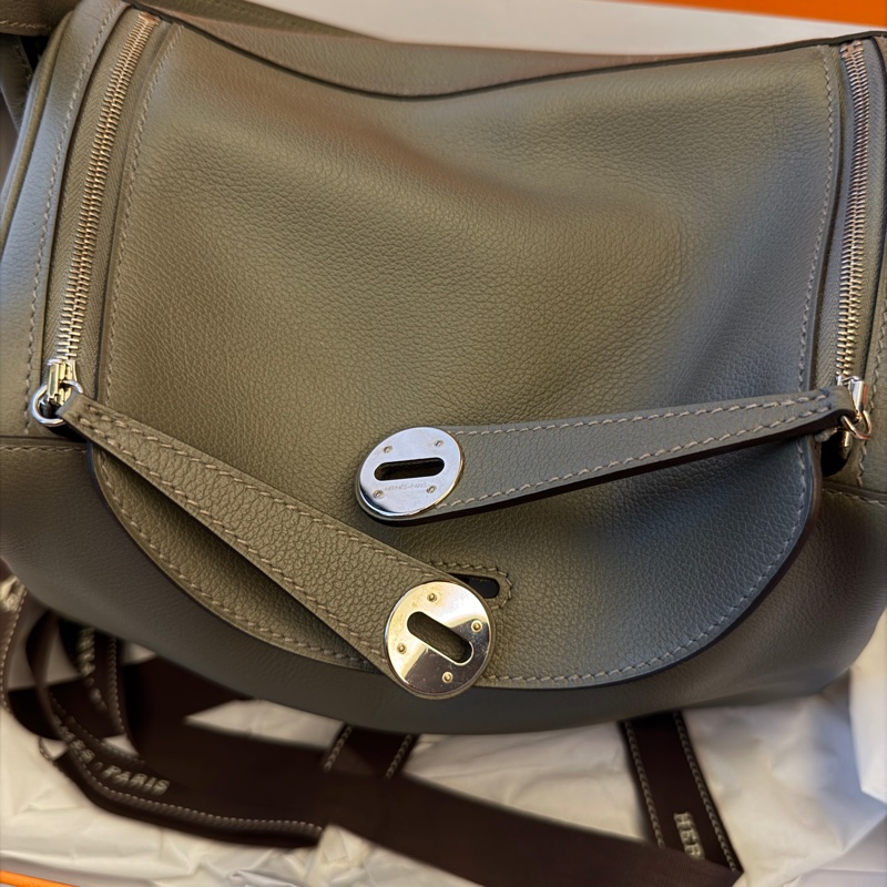 Hermès Lindy 26 積雨雲灰 24年W刻(0L Gris Meyer) 銀扣-18