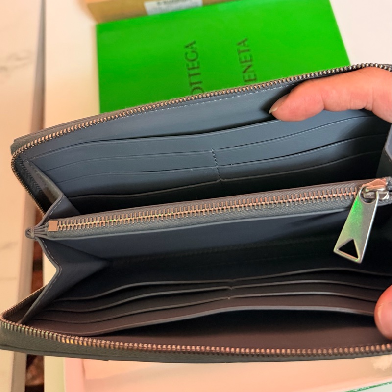 BOTTEGA VENETA大編織牛皮銀拉鍊長夾 (火山灰 )-5